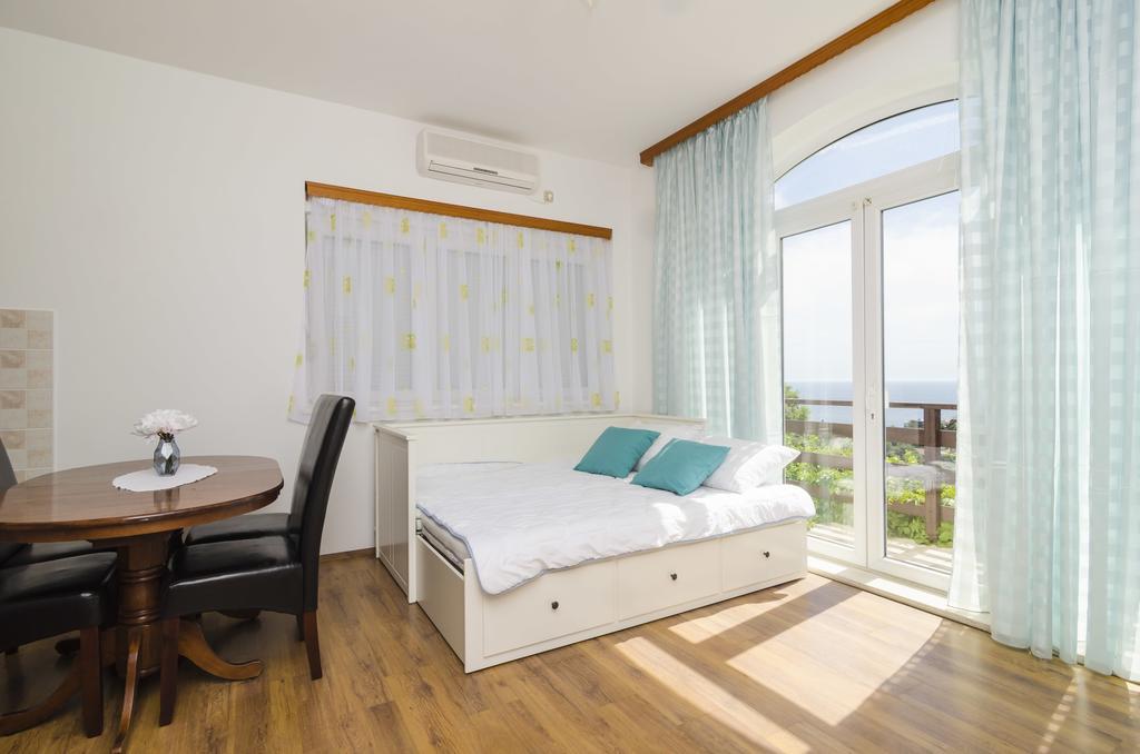 Guest House Kalauz ドゥブロブニク エクステリア 写真